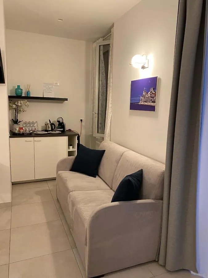 Alba Rooms La Spezia 0*,  Italien