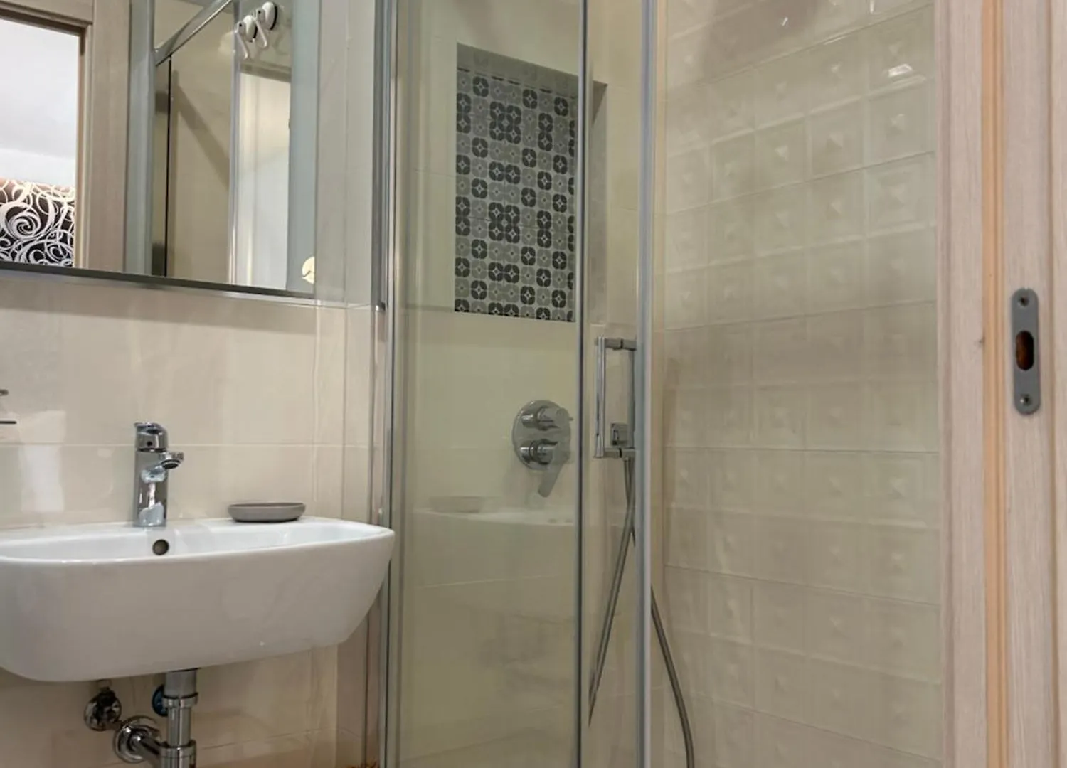 Alba Rooms La Spezia 0*,